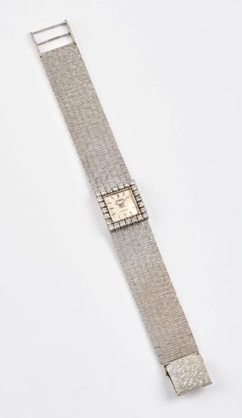 GERDA WATCH 

Montre bracelet de dame en or gris (750).

Boîtier de forme carrée,...
