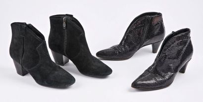 null Lot de deux paires de chaussures comprenant :

- ASH 

Bottines en daim noir...