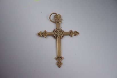 null 

Pendentif en forme de croix "Jeannette" en or rose (750). 1809-1819. 

Poids...