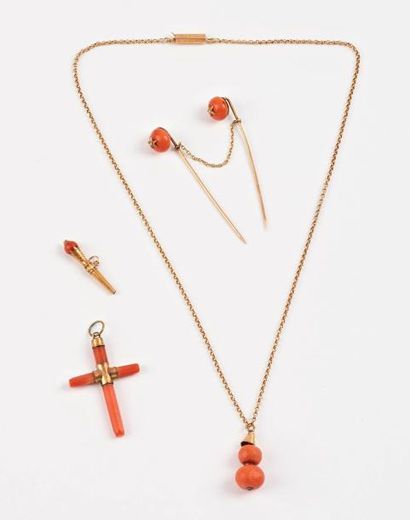 null Lot de bijoux en corail orange (pré-Protection) :

- Deux épingles de col en...