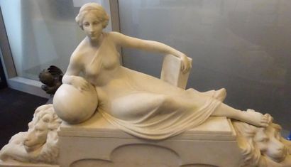 Alfredo Biagini (1886-1952) 

Allégorie de la Science. 

Sculpture en marbre blanc....