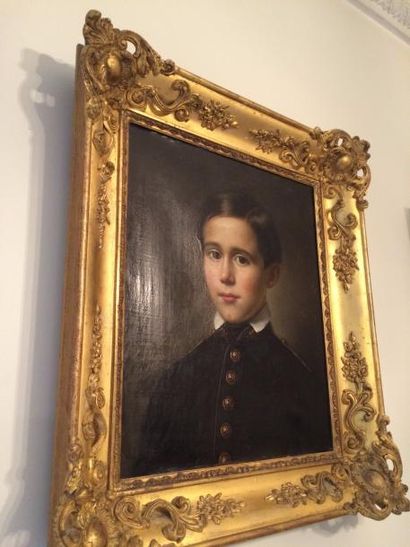 E. BROCAS 
Portrait d’un jeune garçon en buste. 1855.
Huile sur toile.
45 x 38 cm...
