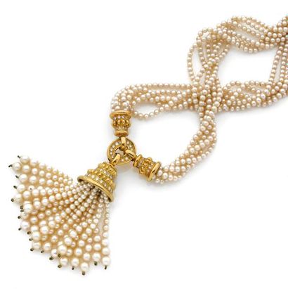 Important collier de six rangs de perles...