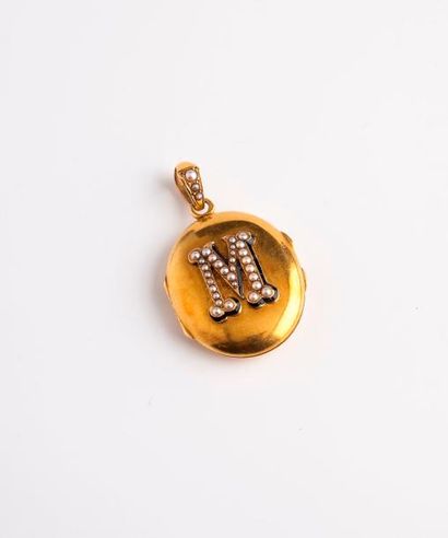 null Pendentif médaillon porte photo en or jaune (750) pavé de petites perles natives...