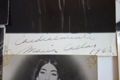 null Lot de documents sur Maria Callas et divers comprenant : 

- 11 photographies...