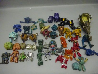 null ROCK LORDS

Lot de 45 Figurines transformables.

Circa 2000.

Etat d'usage.