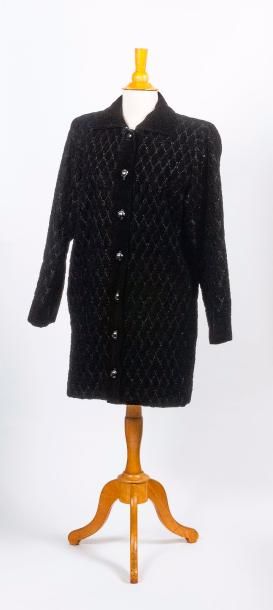 SAINT LAURENT Rive Gauche 

Manteau trois-quart en velours noir et fils de lurex...