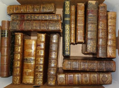 null 16 volumes divers, dont :

- Oeuvres de Boileau,

- Traité des peines,

- Les...