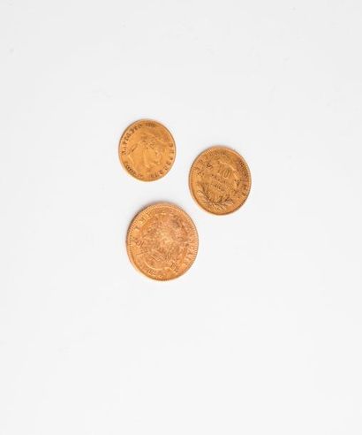 null FRANCE

Lot de 3 pièces de monnaies, Napoléon III : 

- Une de 20 Francs or,...