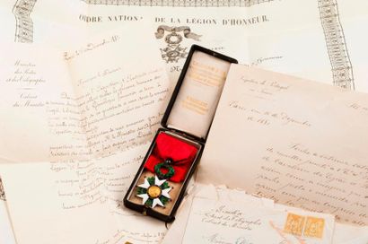 France 

Ordre de la Légion d'honneur.

Croix de chevalier en argent (800) et émaux...