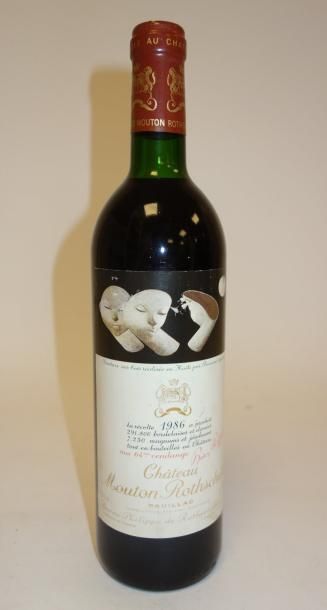 null CHATEAU MOUTON ROTHSCHILD

1 bouteille, 1987. 

Niveau bas goulot.