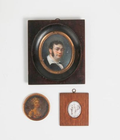 null Portrait d’homme aux favoris.

Grande miniature ovale.

XIXème siècle.

H. :...