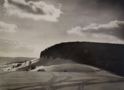 Willy Ronis (1910-2009) 

Environs du Grand Ballon / Vosges, circa 1950.

18 x 24,5...