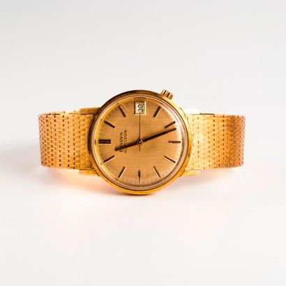 BULOVA 

Montre bracelet d'homme en or jaune (750) 

Boîtier circulaire. 

Cadran...