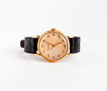 JAEGER-LECOULTRE 

Montre bracelet d'homme.

Boîtier circulaire en or jaune (750)....