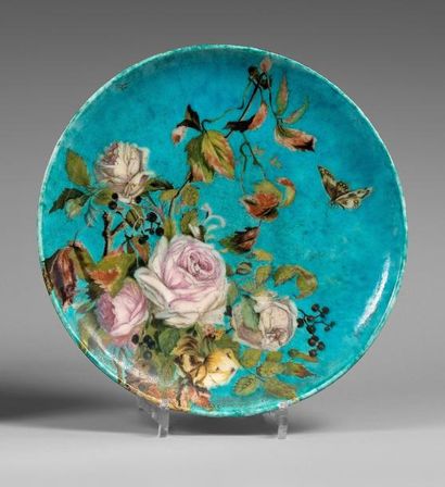 Théodore DECK (1823-1891) 

Roses.

Plat en céramique émaillée polychrome à décor...