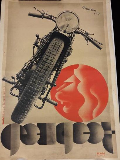 D'après Lajos MARTON (1891-1952) 

Moto Peugeot. 

Affiche lithographiée entoilée....