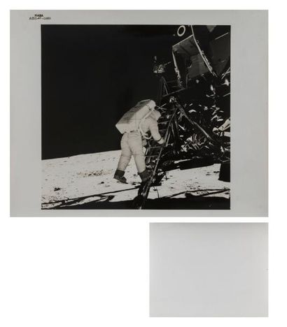 null NASA, Apollo 11

Buzz Aldrin s'apprête à mettre le pied sur la Lune quelques...