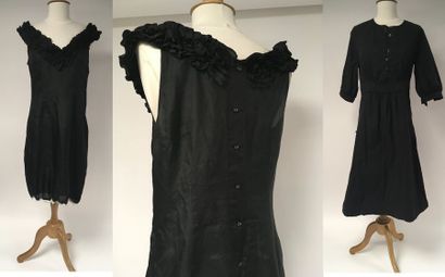 null Lot de deux robes noires : 

- SESSUN

Robe en coton noir, longueur genoux,...