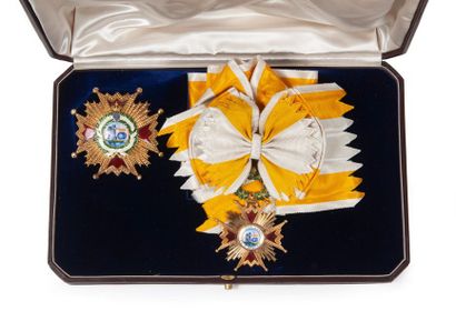null ESPAGNE Ordre d'Isabelle la Catholique (1815).
Plaque à pointes de diamants...