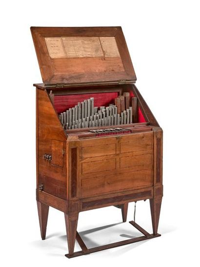 null Ancien orgue à cylindre à 4 jeux de 23 notes transformé et remonté dans un petit...