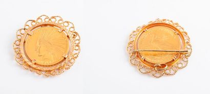 null Broche pouvant former pendentif en or jaune (750) ornée d'une pièce en or de...