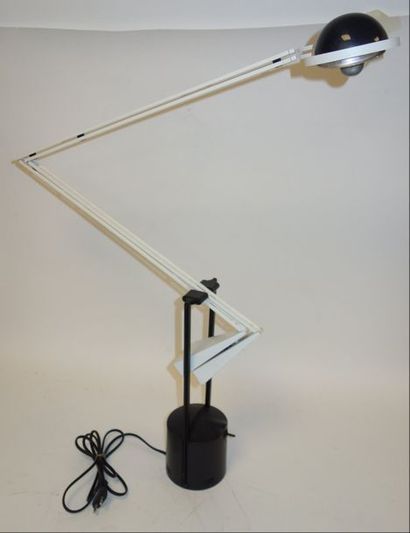 PATRICK MAGNIN & STUDIO KING MIRANDA 

Lampe de bureau Zoom.

En métal et plastique.

Arteluce,...