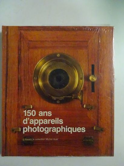 AUER, Michel 

150 ans d'appareils photographiques à travers la collection Michel...