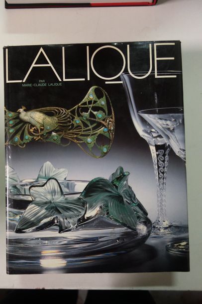 LALIQUE, Marie-Claude 

LALIQUE. 

Edipop, 1988.

Etat d'usage. 