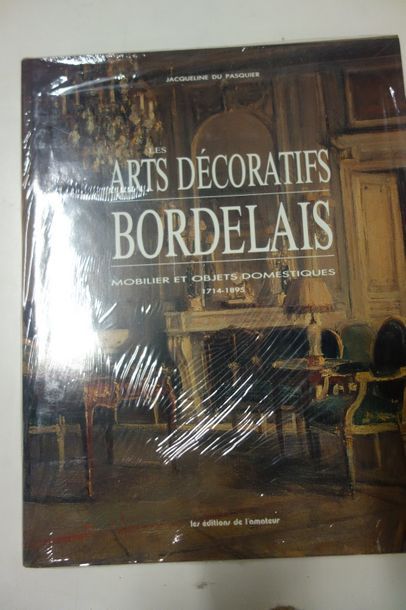 PASQUIER du Jacqueline 

Les Arts décoratifs bordelais, mobilier et objets domestiques...
