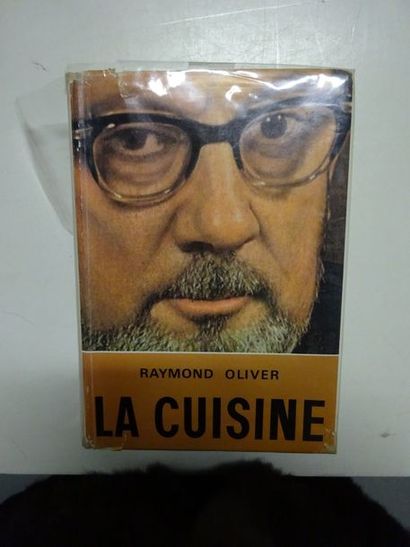 null Lot de livres comprenant : 

- OLIVIER Raymond, La cuisine sa technique ses...