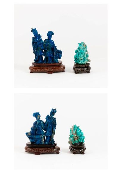 CHINE, XXème siècle Groupe de deux femmes en lapis lazuli. Socle en bois.

H. : totale...