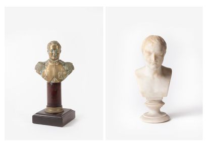 null Deux bustes de Napoléon Ier :

- D'après Antoine-Denis CHAUDET.

L'un en albâtre,...