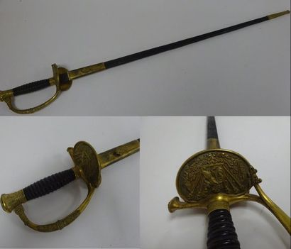 BELGIQUE 

Epée d'officier général, modèle 1845.

Garde en bronze doré à une branche...