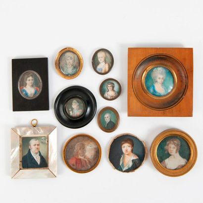 Ecoles des XIXème-XXème siècles 

Ensemble de onze miniatures ovales, circulaires...