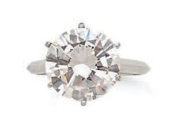 null Bague solitaire en platine (850) ornée d'un diamant taille brillant en serti...