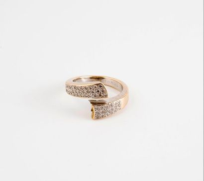 null Bague toi et moi en or gris (750), les extrémités pavées de petits diamants...