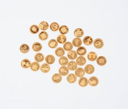 null 3/ Lot de 35 reproductions en or (999) en taille réduite de monnaies et médailles...