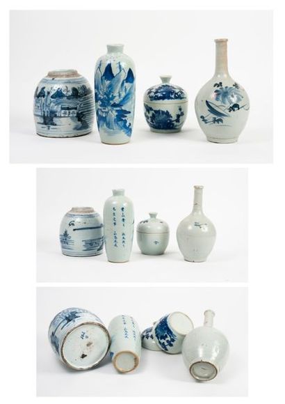 CHINE ou COREE, XIXème-XXème siècle 

Quatre pièces en porcelaine à décor en bleu...