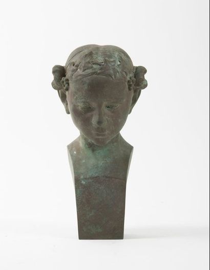 EUGENE D. PIRON (1875-1928) 

Buste de jeune femme. 

Epreuve d'édition en bronze...