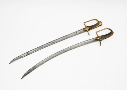 null Deux sabres de cavalerie légère, sans fourreaux, fin du XVIIIème siècle, période...
