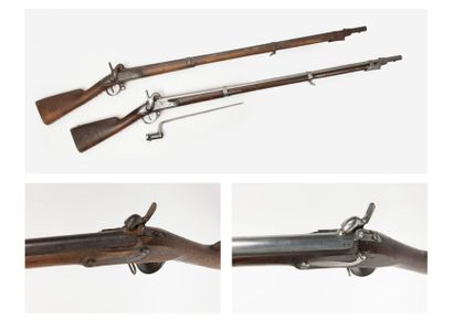 null Deux fusils de modèle 1822 Tbis :

- Manufacture Royale de CHATELLERAULT

Platine...