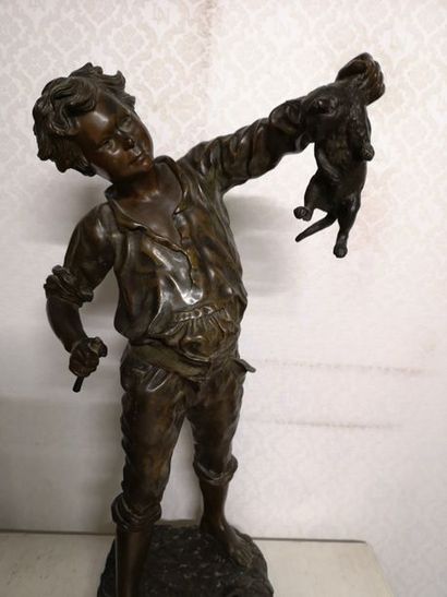 D'après Augustin MAILLARD (1864-1944) 

Enfant corrigeant un chat.

Épreuve en bronze...