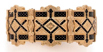 null Bracelet articulé en or jaune (750) ciselé et guilloché formé de six maillons...