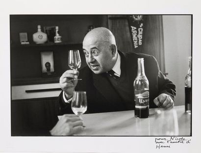 Henri Cartier-Bresson (1908-2004) Non identifiée, circa. 1970.
Tirage postérieur...