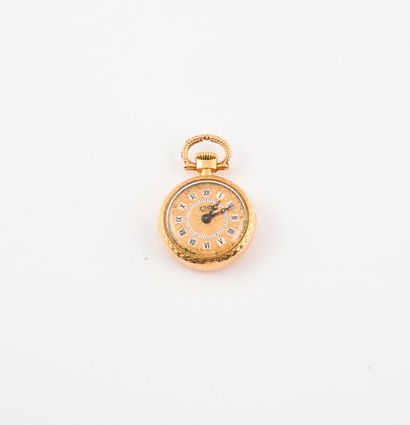 null Petite montre de col en or jaune (750).

Couvercle arrière à décor ciselé de...