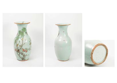 CHINE, début du XXème siècle 

Vase de forme balustre en porcelaine émaillée blanc,...