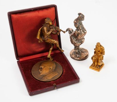 null Trois petites sculptures de la fin du XIXème siècle :

- D'après Emmanuel FREMIET...