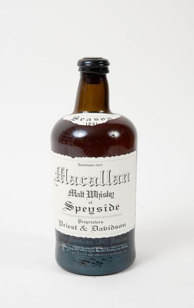 MACALLAN 

1 bouteille de whisky, 1841. 

Dans son coffret présentoir. 