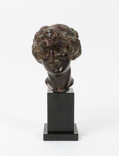 Maurice GUIRAUD-RIVIERE (1881-1947), d'après 

Tête de femme. 

Epreuve en bronze...